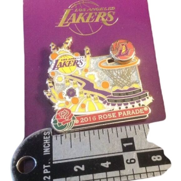New 2016 Los Angeles LAKERS Rose Parade  Exclusive Season Holders PIN - Picture 3 of 5